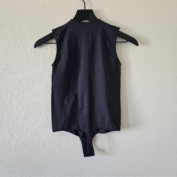 NWOT Skims Essential Crew Neck Sleeveless Bodysuit in Onyx - Picture 4 of 6